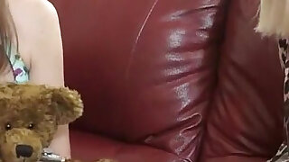 Lulu Lamb and the Teddy Bear