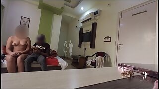 Indian_sexy_Meena_Bhabhi_got_fuck_by_hotel_bell_boy