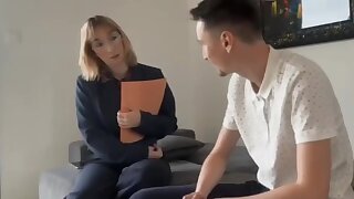 je baise une nounou lors de son recrutement